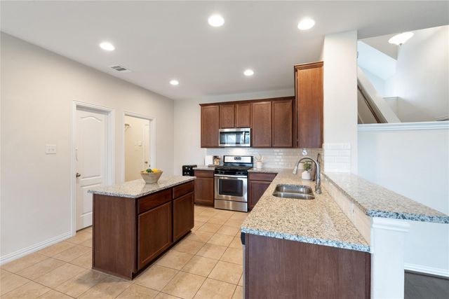 156 Banana ST, Buda, TX 78610