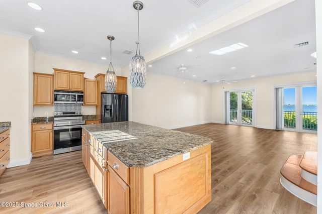 890 NE Vignoles Avenue NE 6, Palm Bay, FL 32905