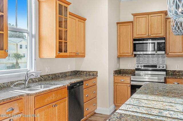 890 NE Vignoles Avenue NE 6, Palm Bay, FL 32905