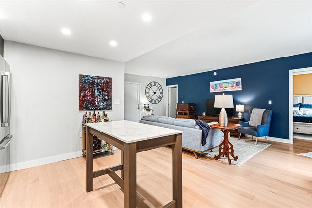 932 Broadway 208, Chelsea, MA 02150