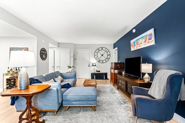 932 Broadway 208, Chelsea, MA 02150