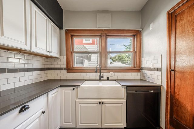 1574 S 79th STREET, West Allis, WI 53214