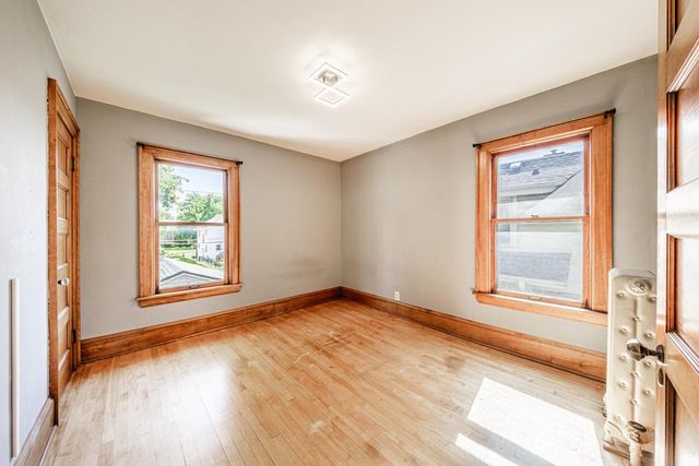 1574 S 79th STREET, West Allis, WI 53214