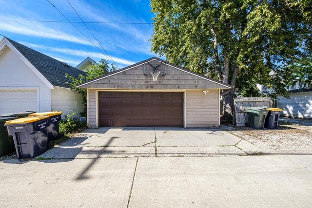1574 S 79th STREET, West Allis, WI 53214
