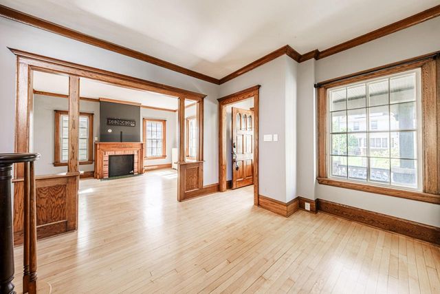 1574 S 79th STREET, West Allis, WI 53214