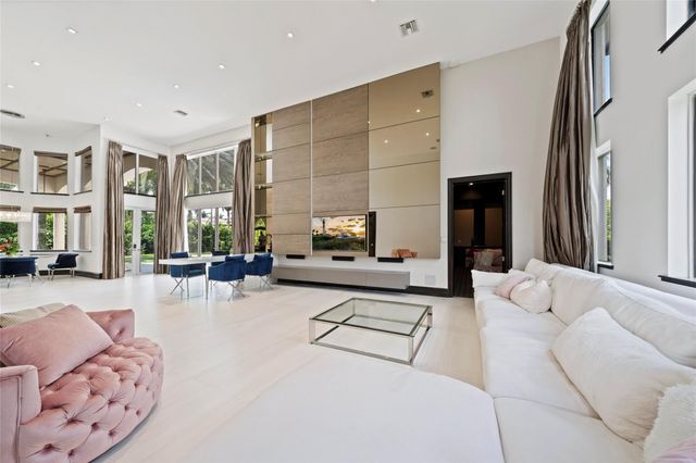 1203 NW 121st Avenue, Plantation, FL 33323