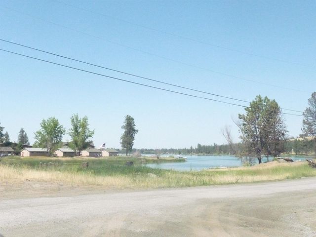 11211 S Lakeview Ct, Medical Lake, WA 99022