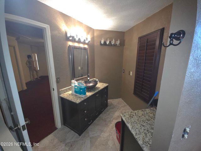 6030 ROYAL Circle, Jacksonville, FL 32277