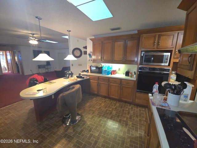 6030 ROYAL Circle, Jacksonville, FL 32277