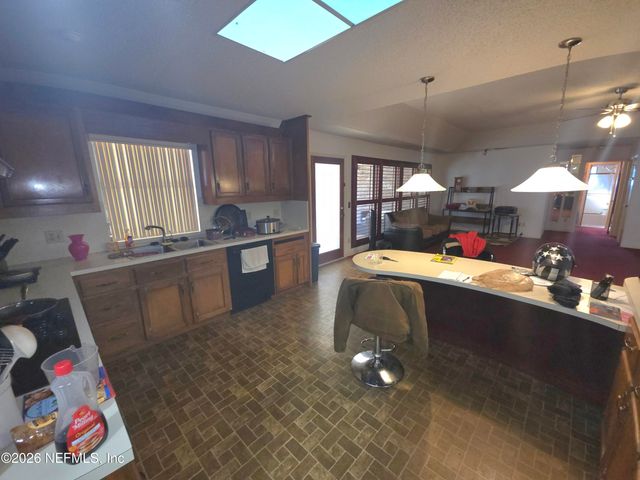 6030 ROYAL Circle, Jacksonville, FL 32277