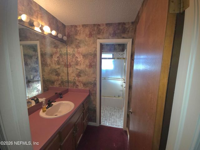 6030 ROYAL Circle, Jacksonville, FL 32277