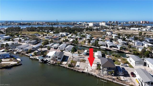 63 Emily LN, Fort Myers Beach, FL 33931