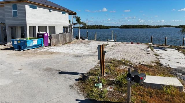 63 Emily LN, Fort Myers Beach, FL 33931