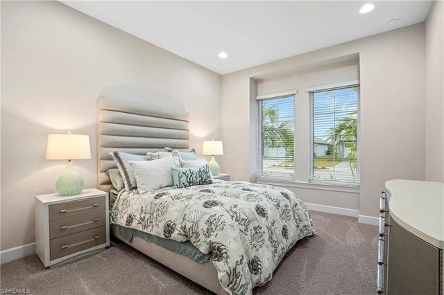 8795 Calypso CT, Naples, FL 34112