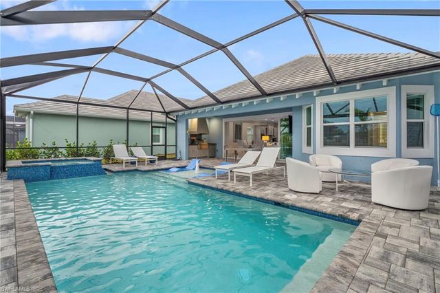 8795 Calypso CT, Naples, FL 34112