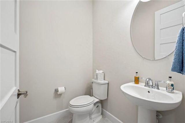 8795 Calypso CT, Naples, FL 34112