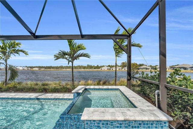 8795 Calypso CT, Naples, FL 34112