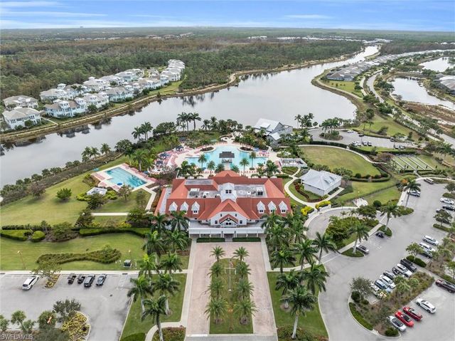 8795 Calypso CT, Naples, FL 34112