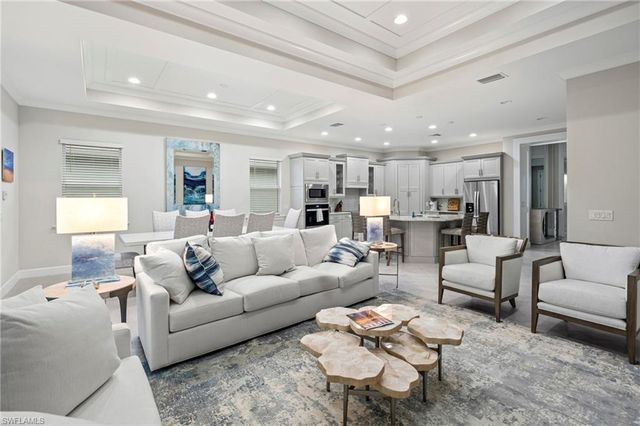 8795 Calypso CT, Naples, FL 34112