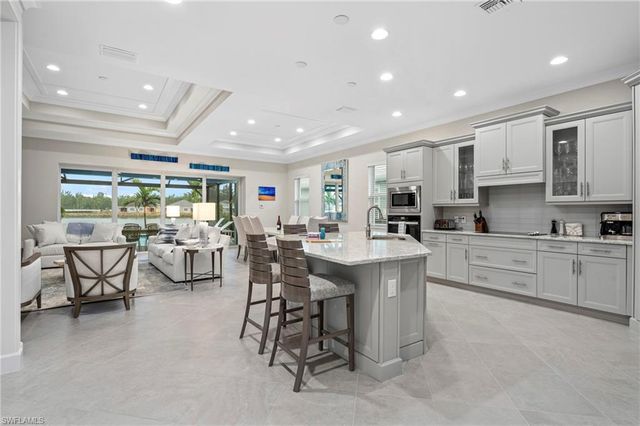 8795 Calypso CT, Naples, FL 34112