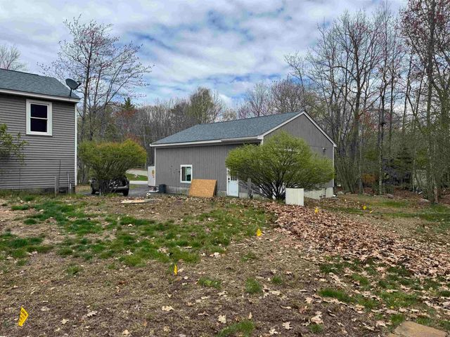 12 Watson Hill Road, Raymond, NH 03077