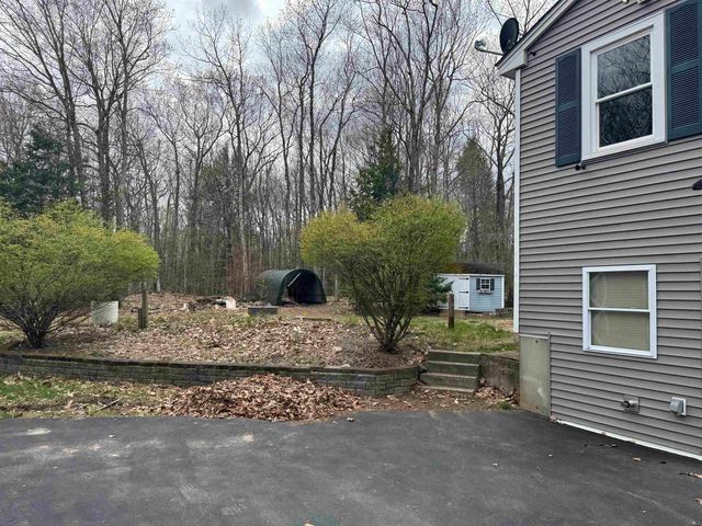 12 Watson Hill Road, Raymond, NH 03077