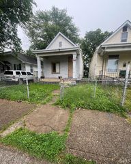 717 E Iowa Street, Evansville, IN 47711