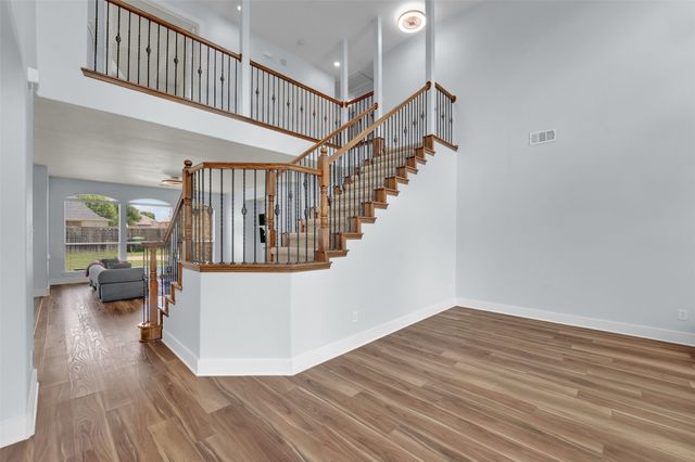 615 Lone Ridge Way, Murphy, TX 75094