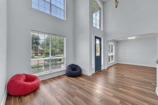 615 Lone Ridge Way, Murphy, TX 75094