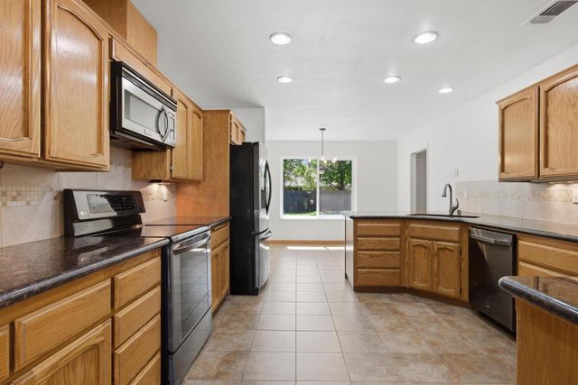 3456 Jefferson Ave, Yuba City, CA 95993