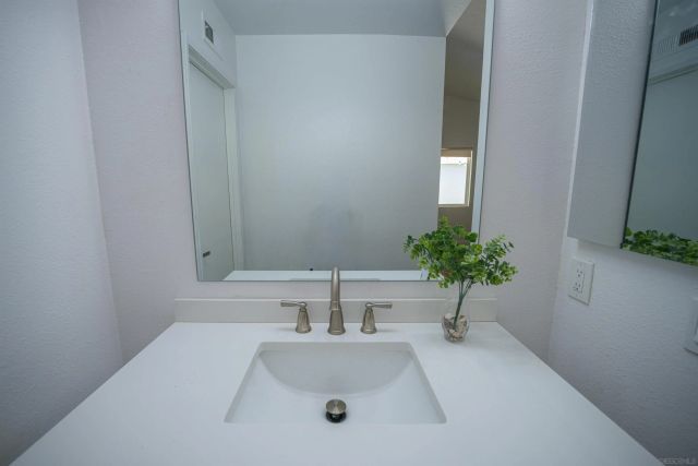 665 S Siena St, San Diego, CA 92114
