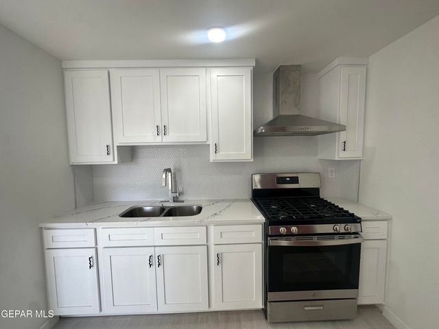 1019 Nevada Avenue E B, El Paso, TX 79902