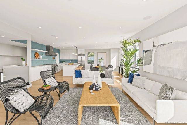 1505 Loring St, San Diego, CA 92109