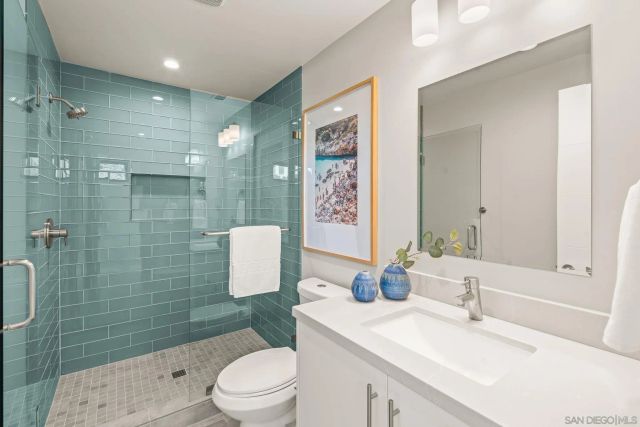 1505 Loring St, San Diego, CA 92109