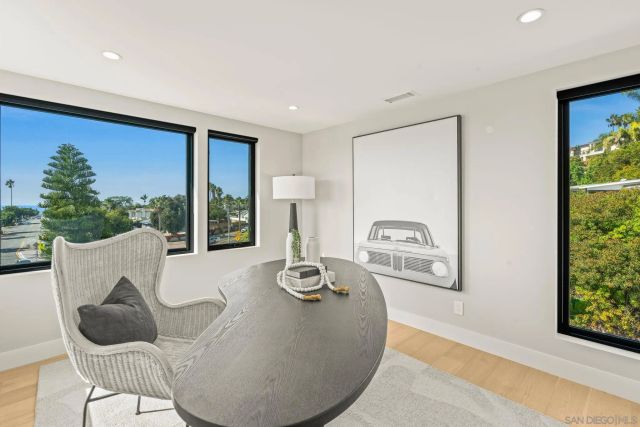 1505 Loring St, San Diego, CA 92109