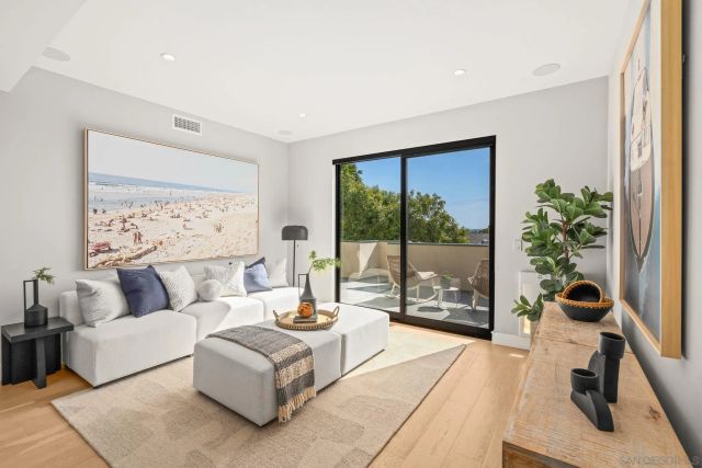 1505 Loring St, San Diego, CA 92109