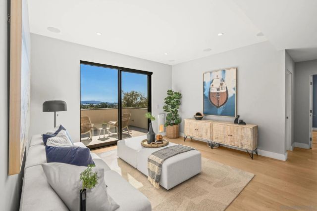 1505 Loring St, San Diego, CA 92109