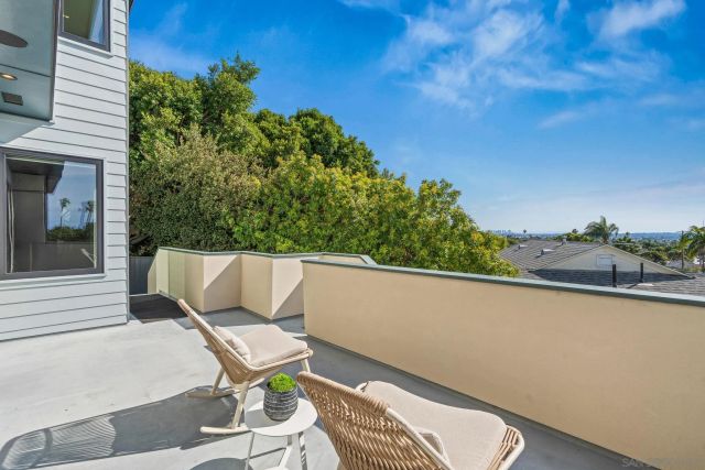 1505 Loring St, San Diego, CA 92109