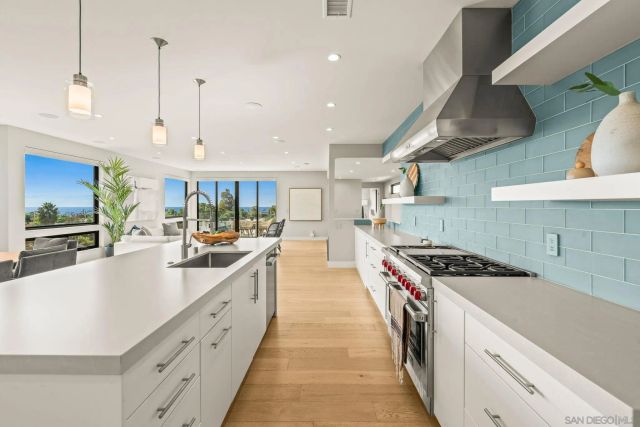 1505 Loring St, San Diego, CA 92109