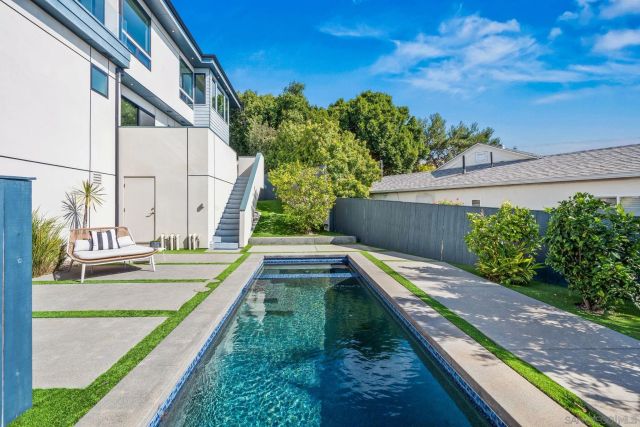 1505 Loring St, San Diego, CA 92109