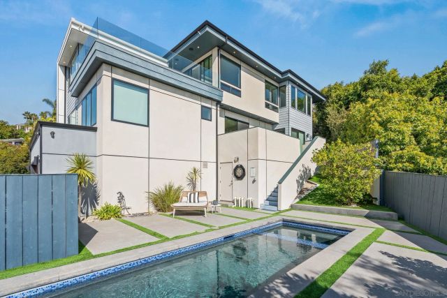 1505 Loring St, San Diego, CA 92109