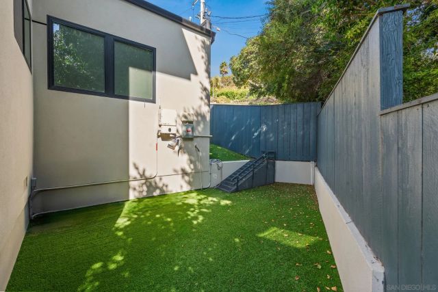 1505 Loring St, San Diego, CA 92109