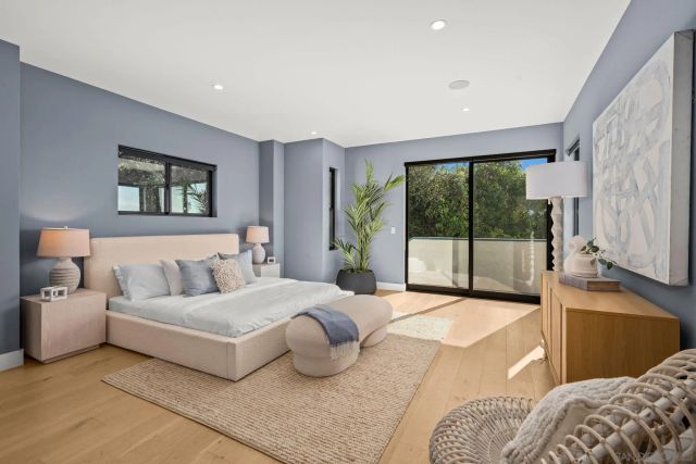 1505 Loring St, San Diego, CA 92109