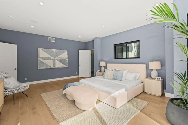 1505 Loring St, San Diego, CA 92109