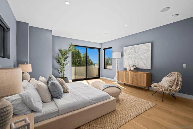 1505 Loring St, San Diego, CA 92109