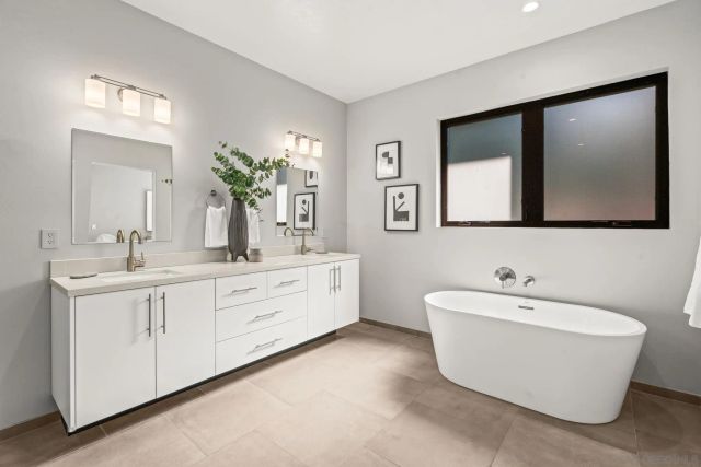 1505 Loring St, San Diego, CA 92109