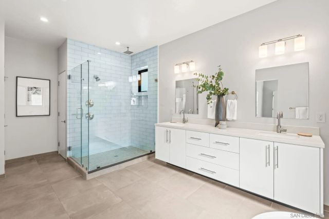 1505 Loring St, San Diego, CA 92109