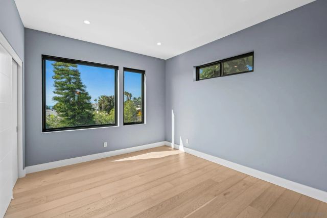 1505 Loring St, San Diego, CA 92109