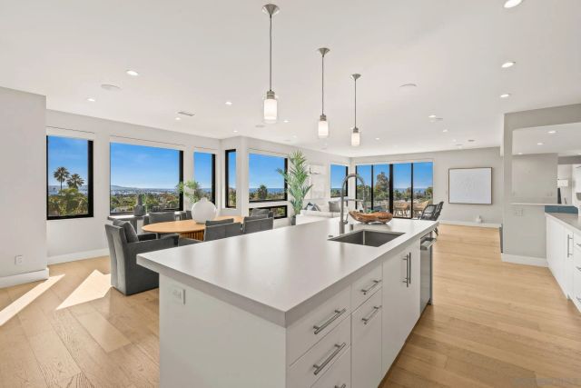 1505 Loring St, San Diego, CA 92109