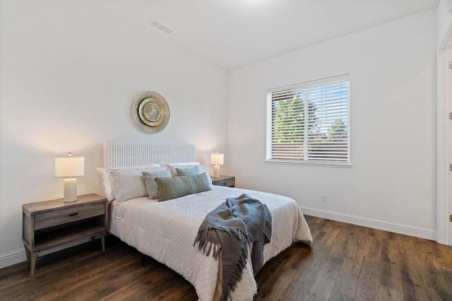 9997 Dona Neely Way, Elk Grove, CA 95757